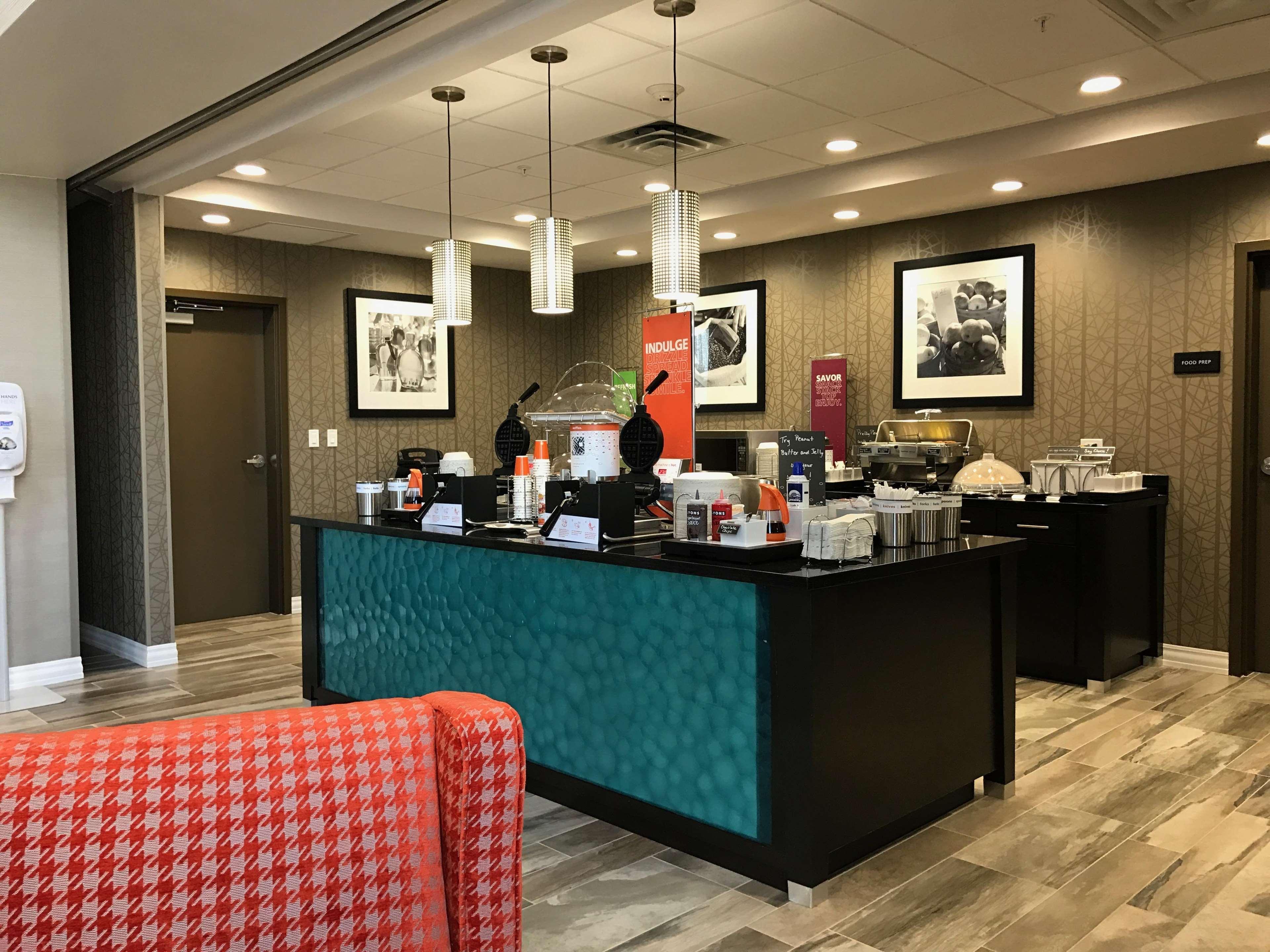 Hampton & Suites-moore Hotel 3*
