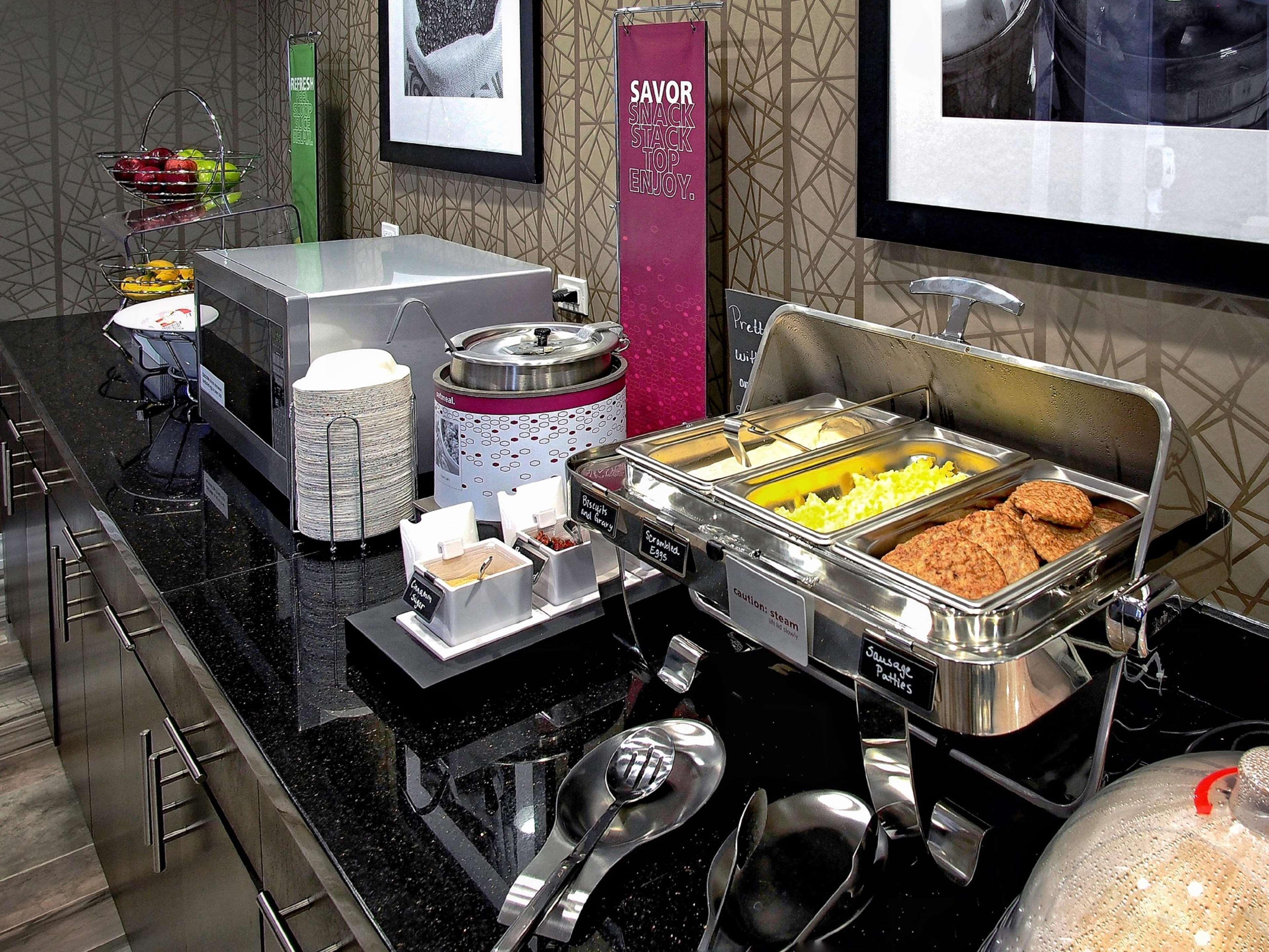 Hampton & Suites-moore Hotel 3*