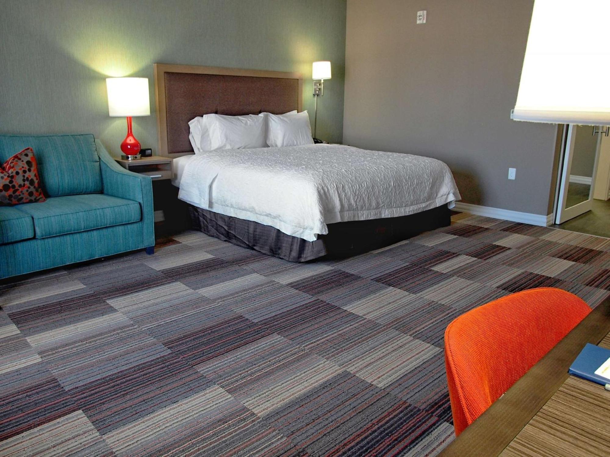 Hampton & Suites-moore Moore